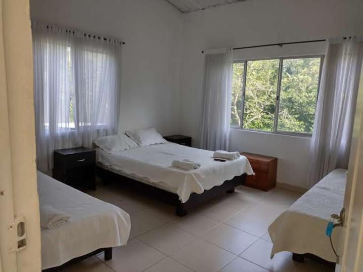 Hotel Campestre El Salitre Villeta Exterior photo